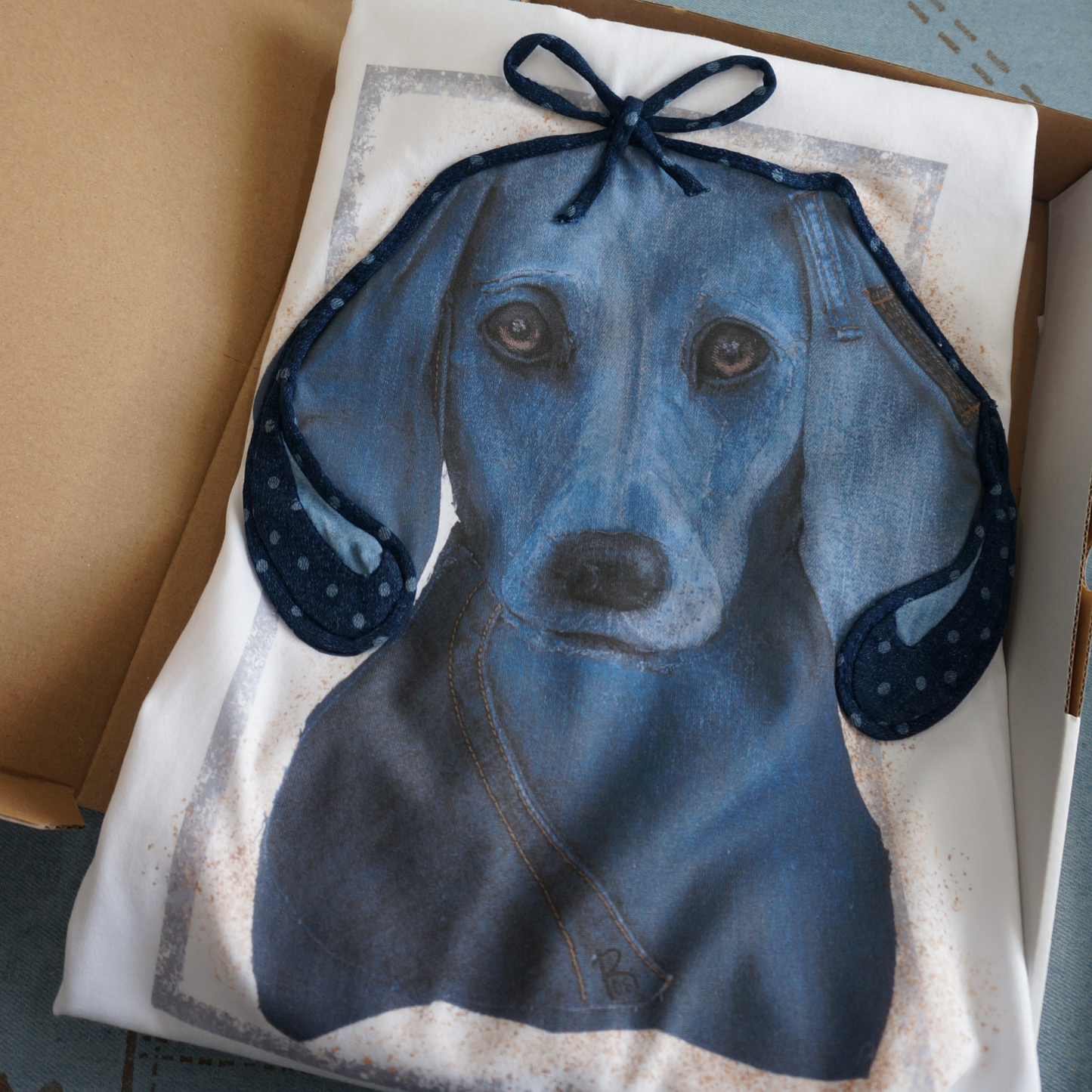 "Dachshund" - Art T-Shirt with Denim Accents