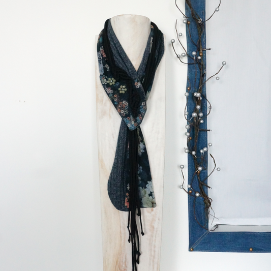 The Bouquet - Scarf