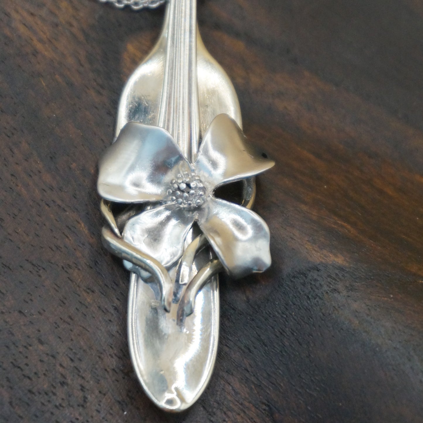 The Silver Flower - Necklace