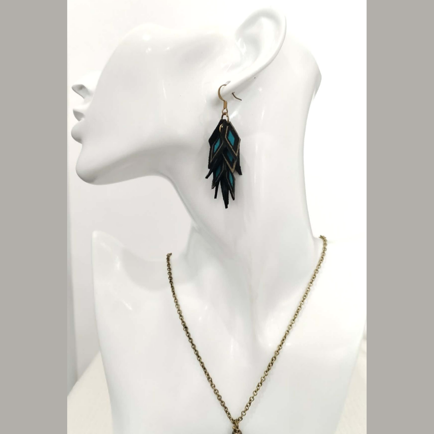 Leather Set - Earrings and necklace